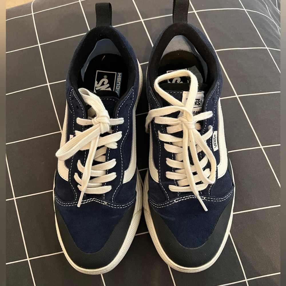 Womans Vans Ultrarange size 9